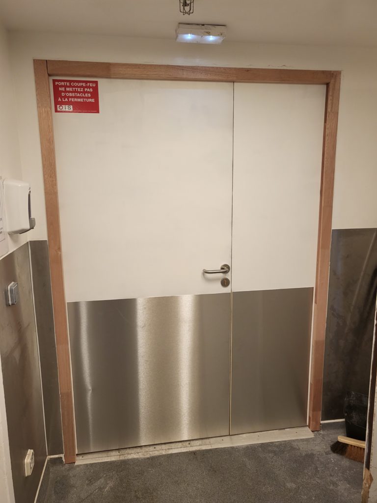 bloc porte bois EI30 Ma biche sur le toit Toulouse